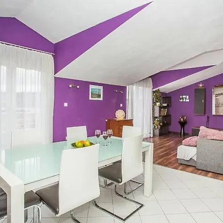 Blue Oyster Apartament *